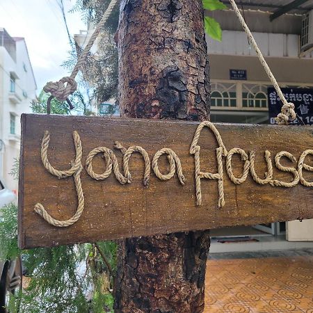 Yana House Phnom Penh Hotell Exteriör bild