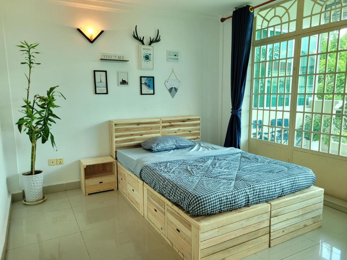 Yana House Phnom Penh Hotell Exteriör bild