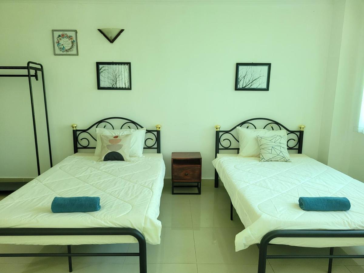 Yana House Phnom Penh Hotell Exteriör bild